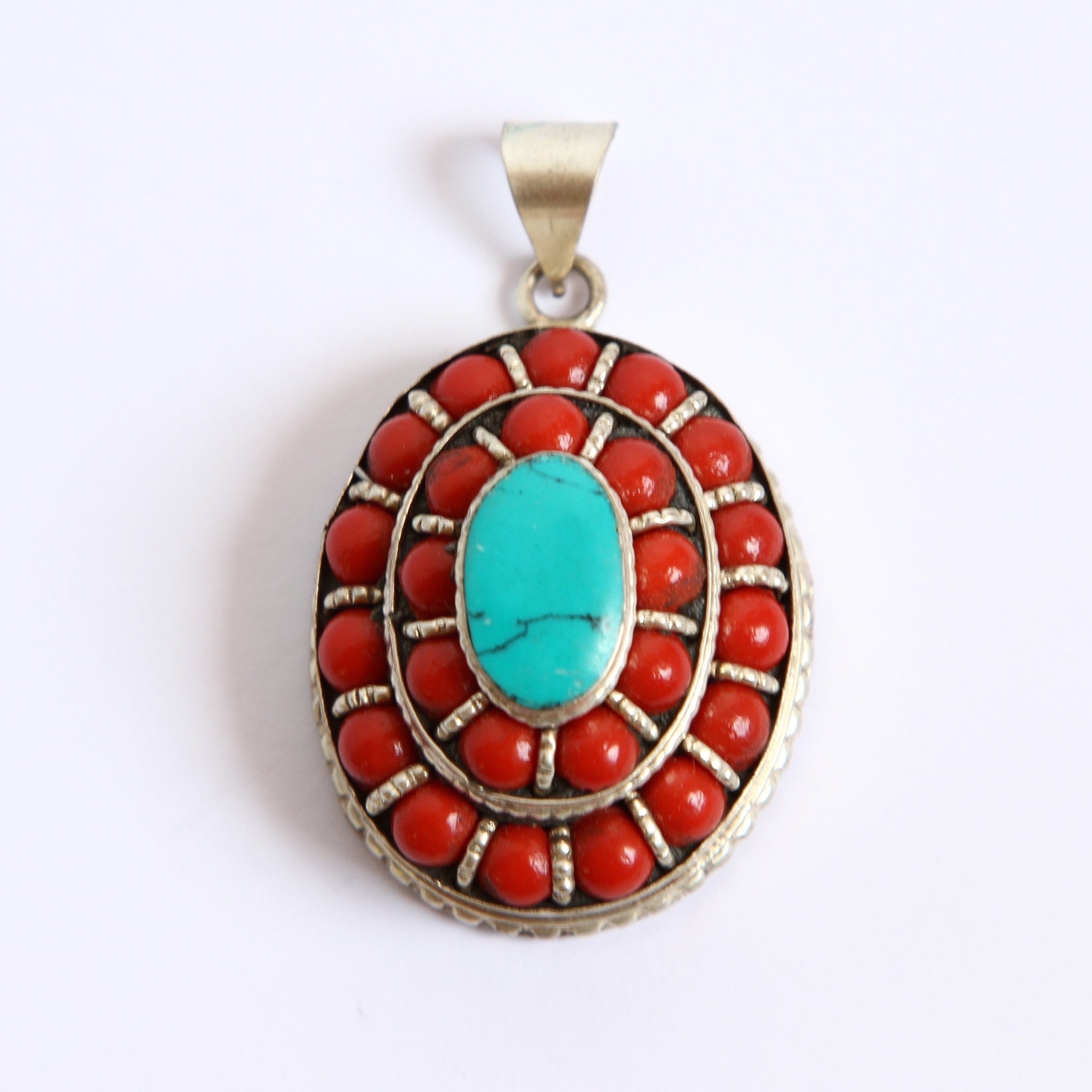 Tri-level Stone Gau